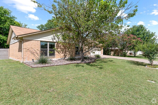 Building Photo - 2110 Spring Breeze Dr Rental