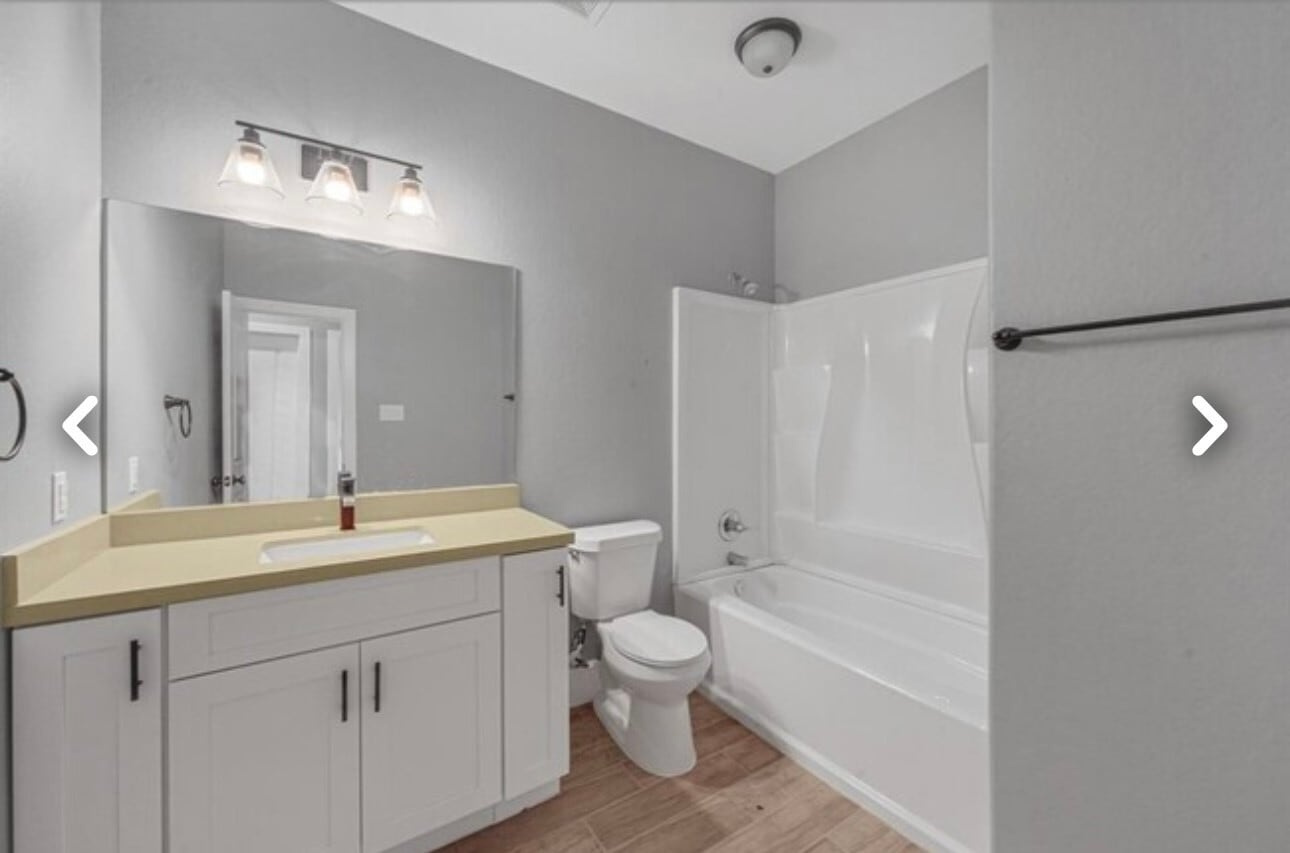 Photo - 4631 Briscoe St