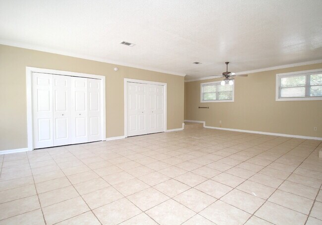 Photo - Northeast Pensacola Home- Entertainers Dre...