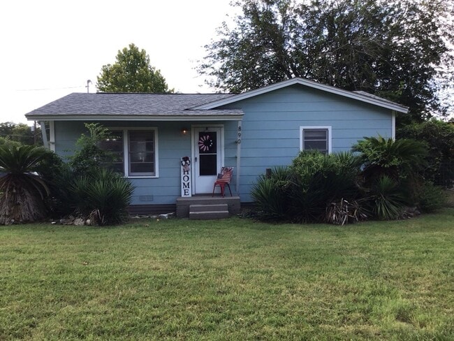 Building Photo - 2/1 House With a Detached Garage / Garage ...