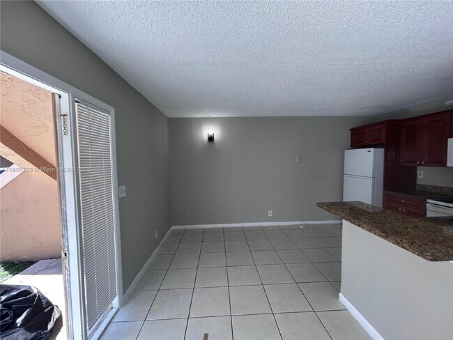 Photo - 11481 NW 42nd St Unit 11481