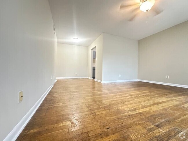 Building Photo - 1568 Alexandria Dr Unit 8B(Z3) Rental