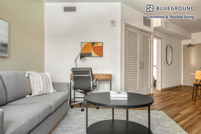 Photo - 6201 Hollywood Blvd Unidad FL5-ID840