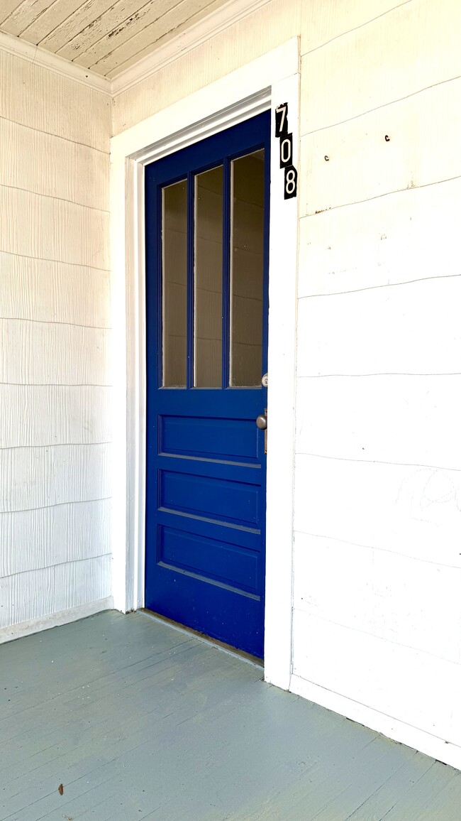 Photo - 708 Buick Ave