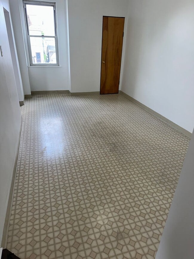 Photo - 338 Pearl St