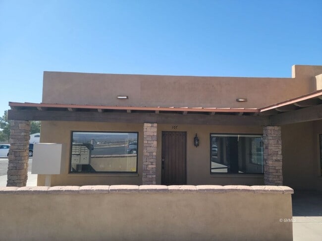 Building Photo - 1491 W Thatcher Blvd Rental