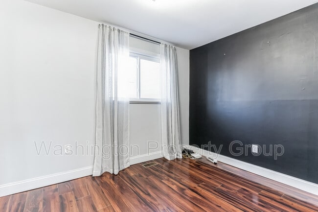 Photo - 2511 W St SE