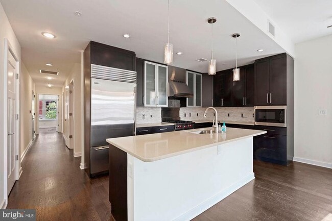 Photo - 1610 N Queen St Unit 213