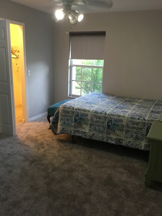 Photo - 411 SE 16th St