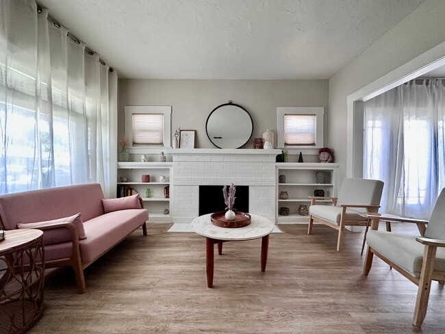 Photo - 1363 N Poplar Ave