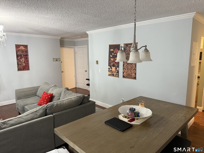 Photo - 3004 Madison Ave Unit A