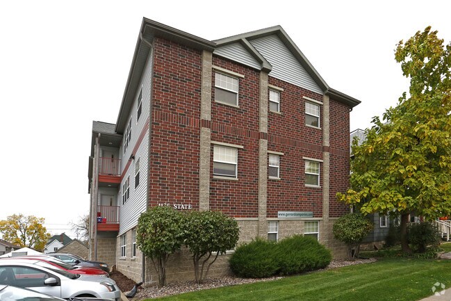 1125-1135 State Street