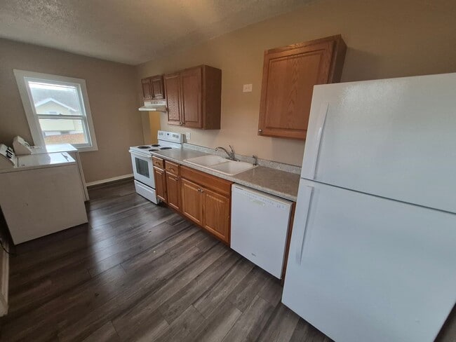 Photo - Two Bedroom, One Bathroom Home with Washer/Dryer!