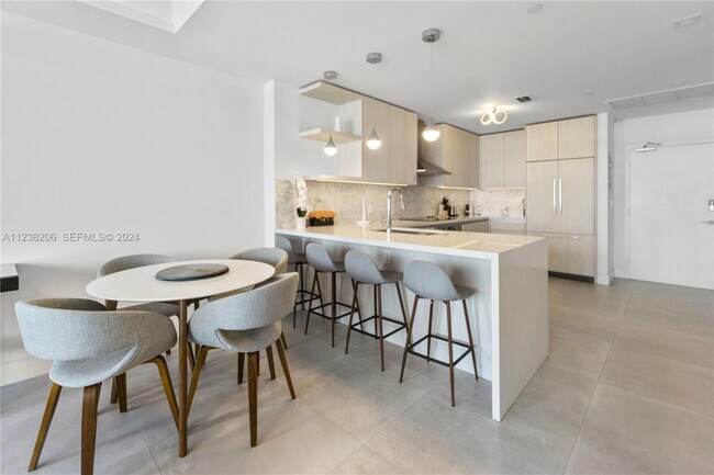 Photo - 100 Lincoln Rd Unidad 1608