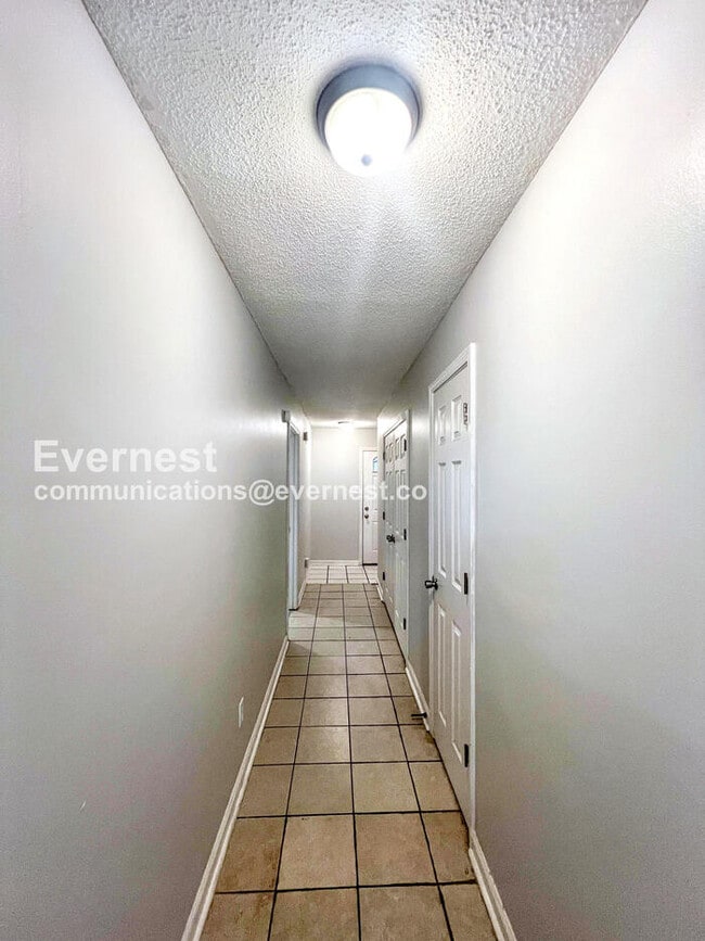 Photo - 375 Blair Dr W