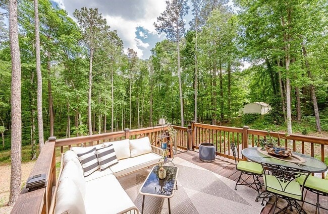 Photo - 421 Pagebrook Dr