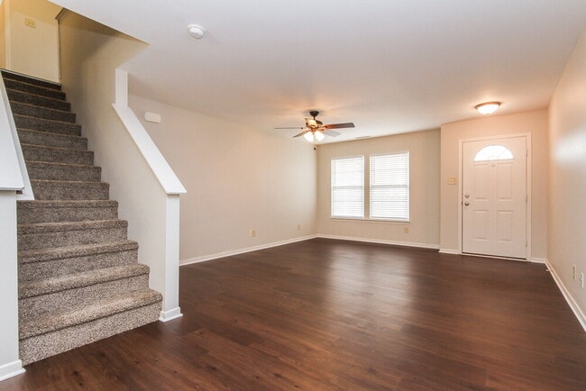 Photo - 1351 Brooks Dr