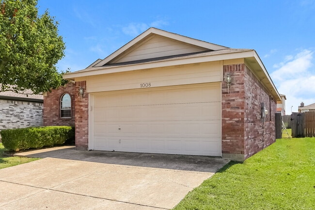 Photo - 1008 Buffalo Springs Dr