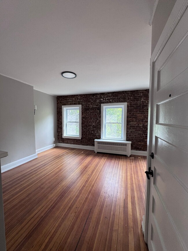 Photo - 326 State St Unit 3