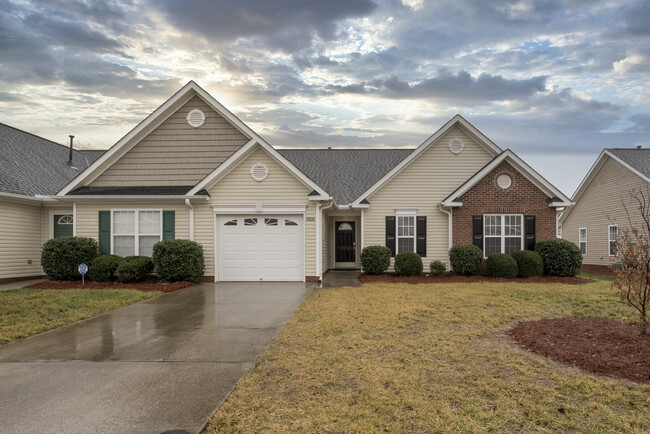 Building Photo - 3939 Creekside Ct Rental