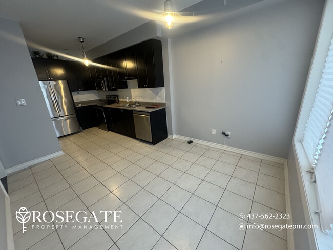 Photo - Spacious 3+1 Bedroom Freehold Townhouse with Garage & Fenced Backyard in Brampton