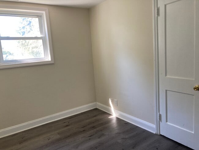 Photo - 616 Clover Ln