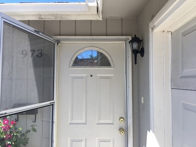 Photo - Charming Sparks Duplex - Yard/Garage/AC/1 ...