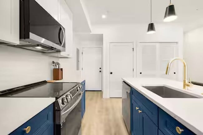 Photo - 1630 K St NW Unit 4