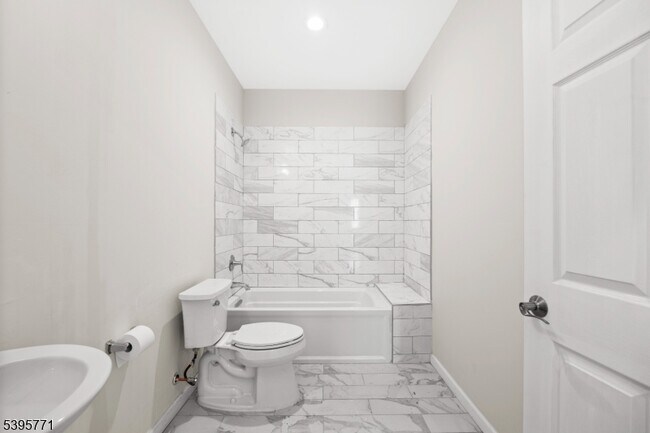 Photo - 176 Union Ave