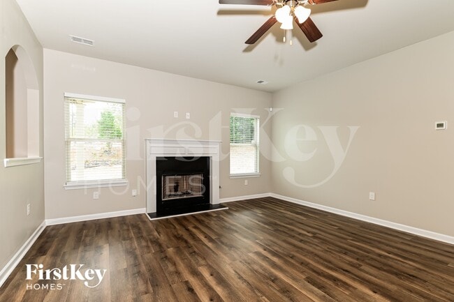 Photo - 145 Janney Cir
