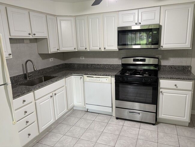 Building Photo - 509 Dempster St Unit GE