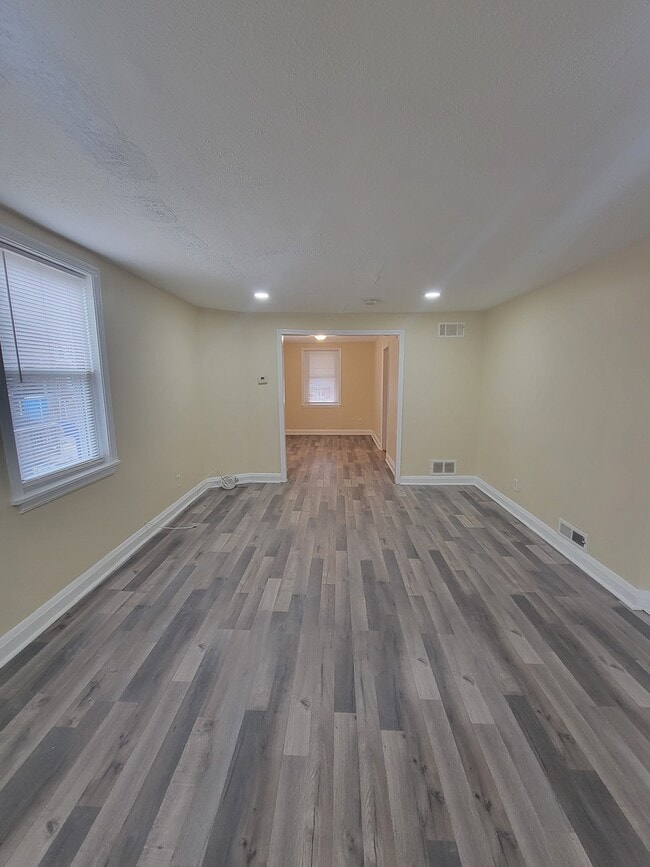 Photo - 3226 Westmont Ave