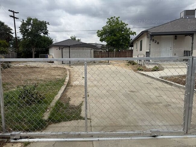 Photo - Remodeled 3-bedroom, 2-bath home near Ming Ave/ S. H St