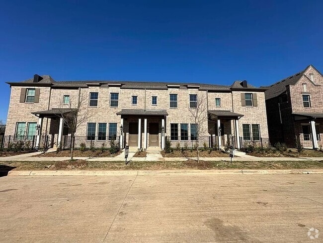 Building Photo - Stunning 3-Bedroom Townhome for Rent in Ma...