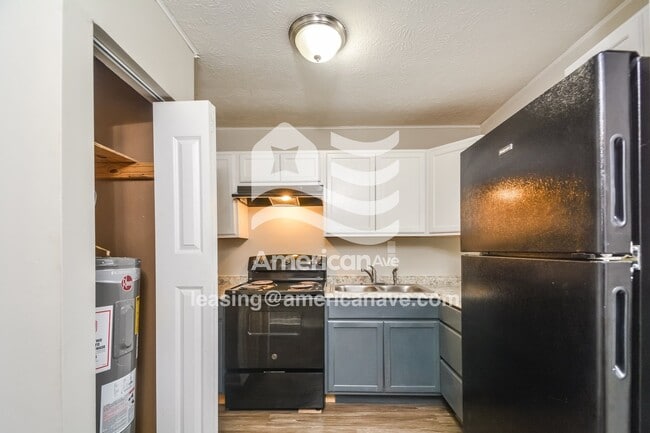 Photo - 3415 Calkin St