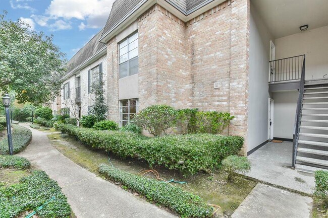 Photo - 1811 Stoney Brook Dr Condo