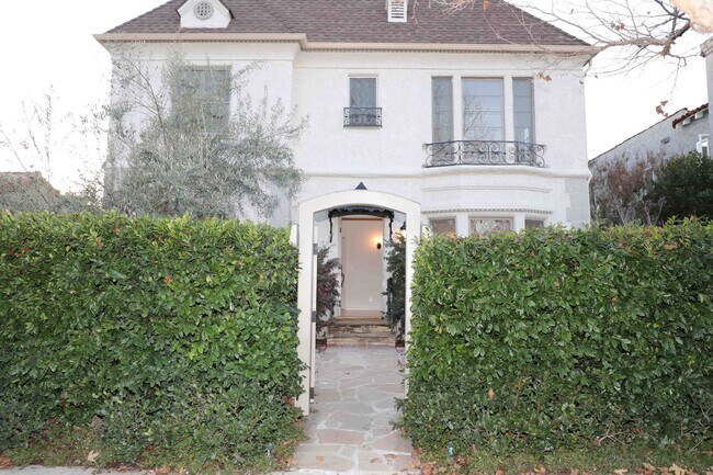 Photo - 1607 Stearns Dr Unidad 1607