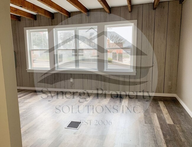 Photo - Main St E 12 Unit 12