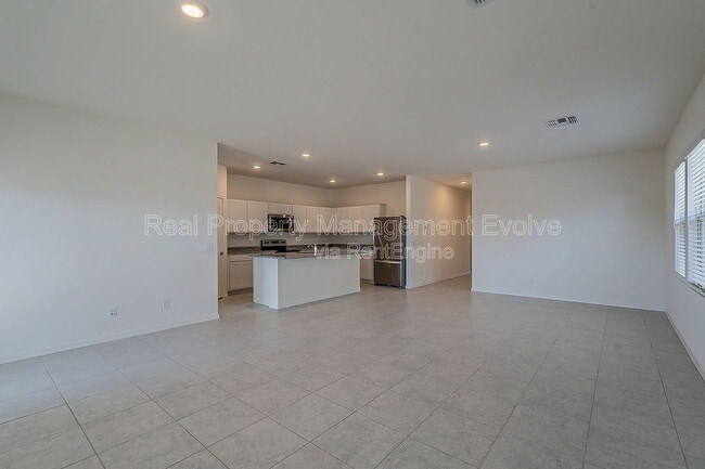 Photo - 6450 W Magdalena Ln