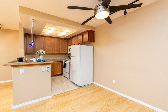 Photo - Adorable 1BR Upper Unit in the Arbor Hills... Unit #126