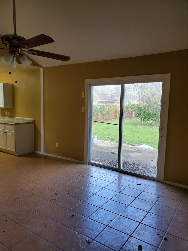 Habitación familiar - Vista del patio - 5818 Melanite