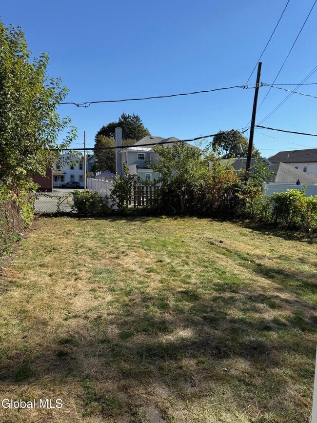 Photo - 577 6th Ave