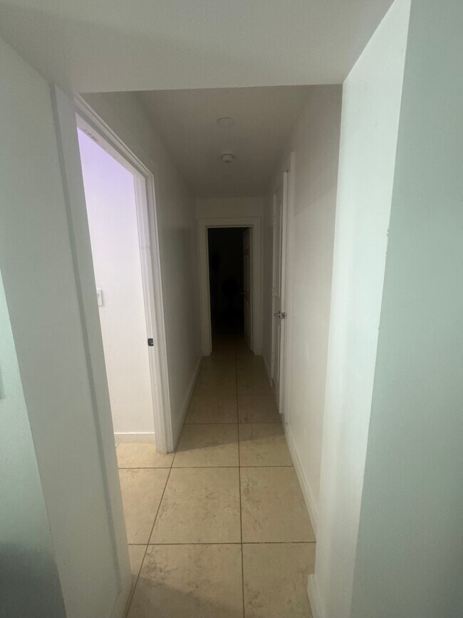 Photo - 18500 NW 22nd Pl