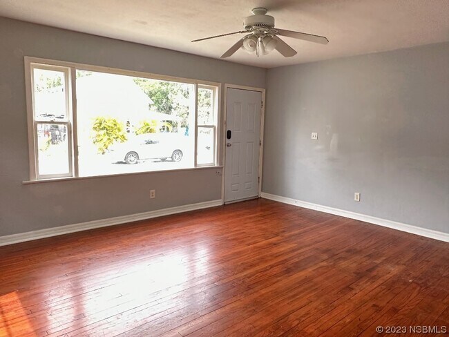 Photo - 304 Washington St