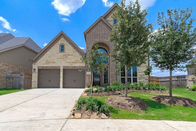 Photo - 3410 Willow Cres Ct