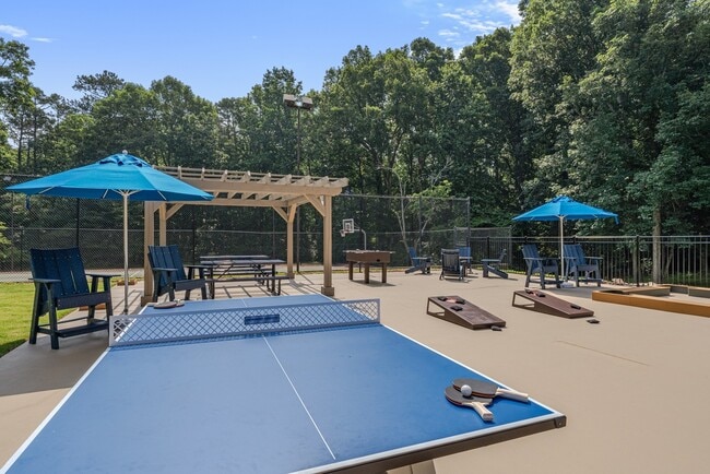 The Retreat at Lake Johnson Apartments