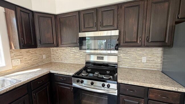 Photo - 2057 Eastcastle Dr SE
