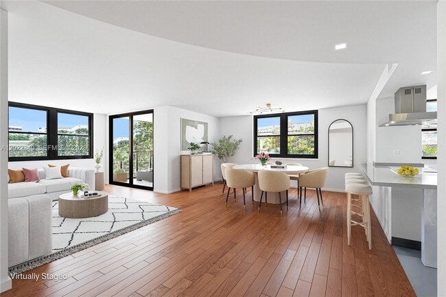 Building Photo - 9180 W Bay Harbor Dr Unit 2C