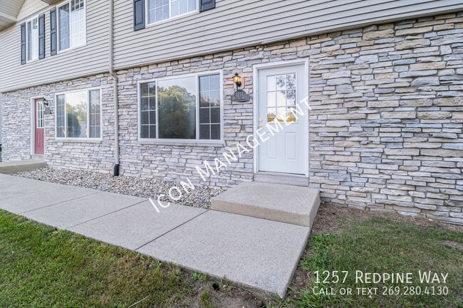 Photo - 1257 Redpine Way