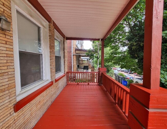 Photo - 437 W Bringhurst St Unidad 1st Floor